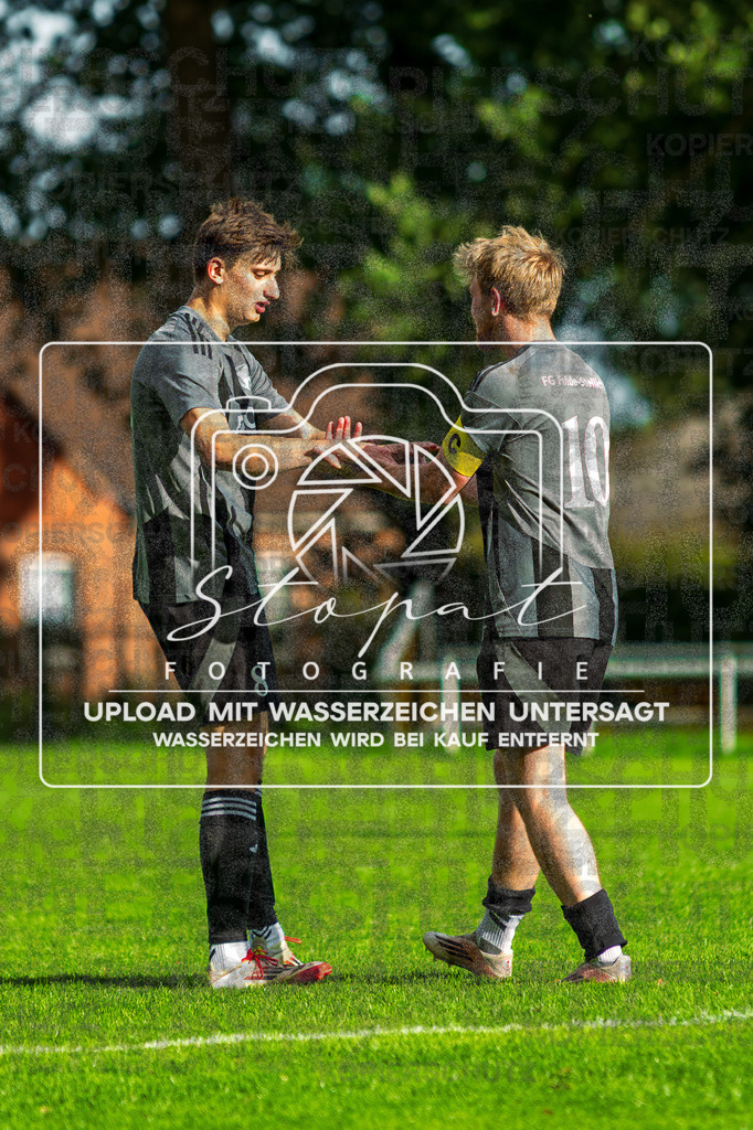 260920-FGFS-SVN-0044 | Jubel nach 5:1 Treffer v.l. Simon Twiefel (FG Fulde-Stellichte #8), Pascal-Laurin Berger (FG Fulde-Stellichte #10);Kreisliga Herren HK - FG Fulde-Stellichte vs. SVN Buchholz am 20.09.2026 in Zentralstadion, Fulde - Realisiert mit Pictrs.com