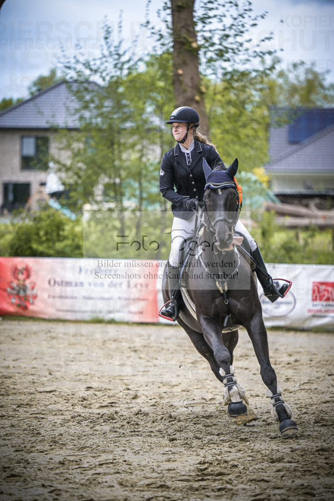 DOS_5487 | Entdecke hochwertige Reitturnierfotos von Foto Oger. Professionell, emotional und authentisch – jetzt Lieblingsmomente im Shop bestellen.Deutschlandweite Turnierfotografie. - Realisiert mit Pictrs.com