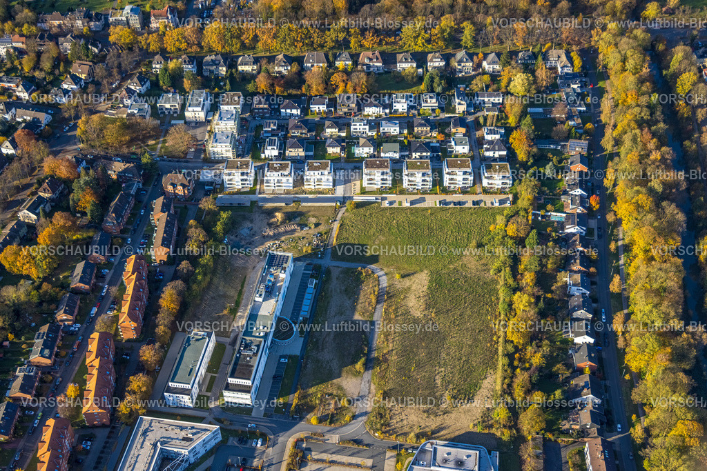 Hamm231101700 | Luftbild, Baustelle und Neubau WissenschaftsQuartier SCI:Q Science Quarter Paracelsuspark, Wohnanlage Paracelsuskarree, umgeben von herbstlichen Laubbäumen, Uentrop, Hamm, Ruhrgebiet, Nordrhein-Westfalen, Deutschland