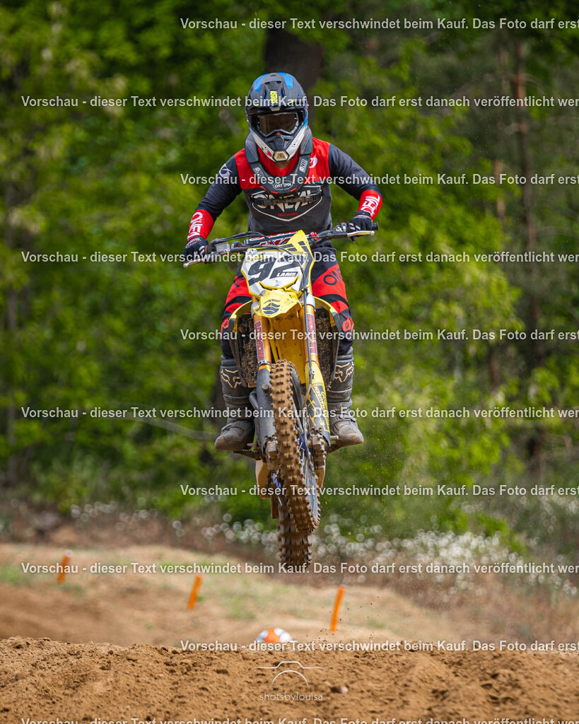 05_17_GroßGlienicke_clubsport-9675 | Sportfotografin aus Berlin-Brandenburg mit Fokus auf Motocross. Ich halte deine sportliche Leistung und echte Emotionen auf und neben der Strecke professionell fest. Entdecke die Fotos von deinem Rennen und bestelle sie direkt hier im Shop.