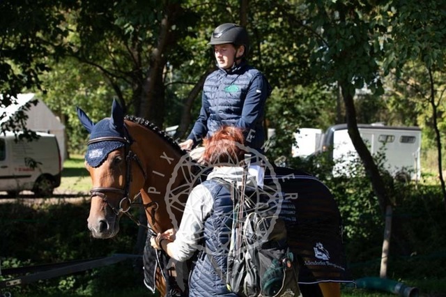 2B4A0301 | pixelfaenger - Realisiert mit Pictrs.com