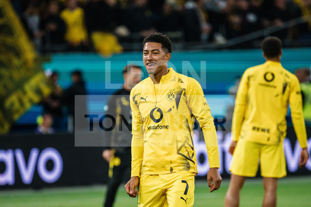 DFB-Pokal: HEBC - Borussia Dortmund, 01.09.2026 | Jobe Bellingham (Borussia Dortmund, 7) lacht; Fußball, DFB-Pokal, 1. Runde: HEBC vs. Borussia Dortmund am 01.09.2026 im Volksparkstadion, HamburgDFB REGULATIONS PROHIBIT ANY USE OF PHOTOGRAPHS AS IMAGE SEQUENCES AND/OR QUASI-VIDEO. - Realisiert mit Pictrs.com