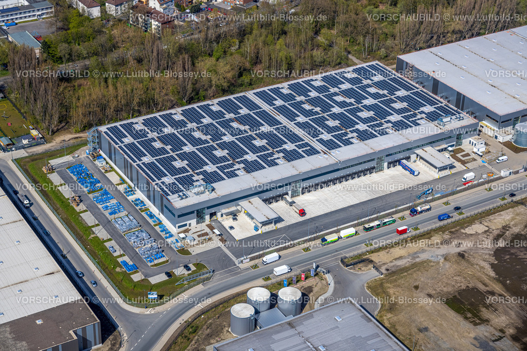 Gelsenkirchen220402557 | Luftbild, Industriepark Schalker Verein, Europastraße, Firmengebäude mit Solardach, Gelsenkirchen-Bulmke-Hüllen, Gelsenkirchen, Ruhrgebiet, Nordrhein-Westfalen, Deutschland