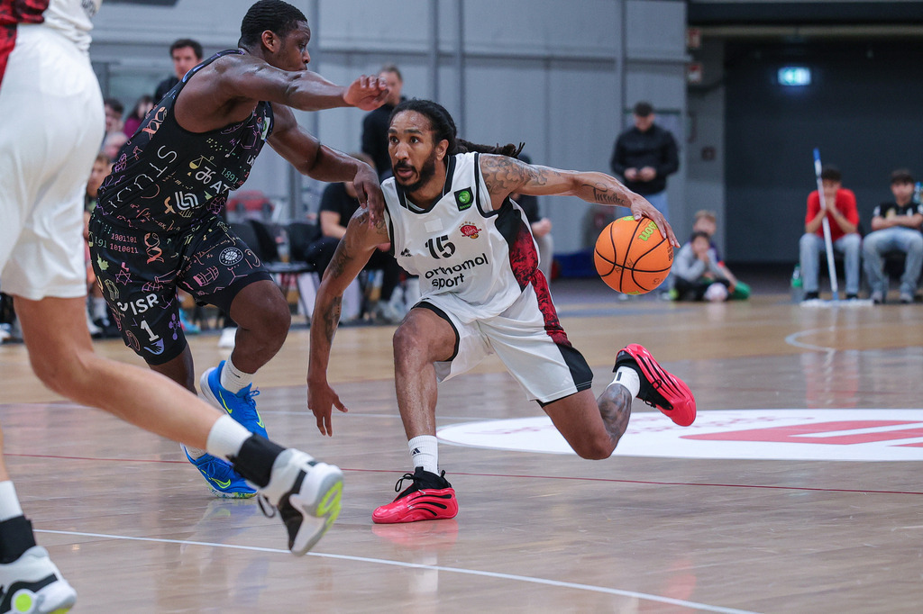 Pro A BAYER GIANTS vs Uni Baskets Münster-53 | Fotos von Basketballspielen aus dem Raum NRW fotografiert von Gero Mueller-Laschet und Daniel Schaefer - Realisiert mit Pictrs.com