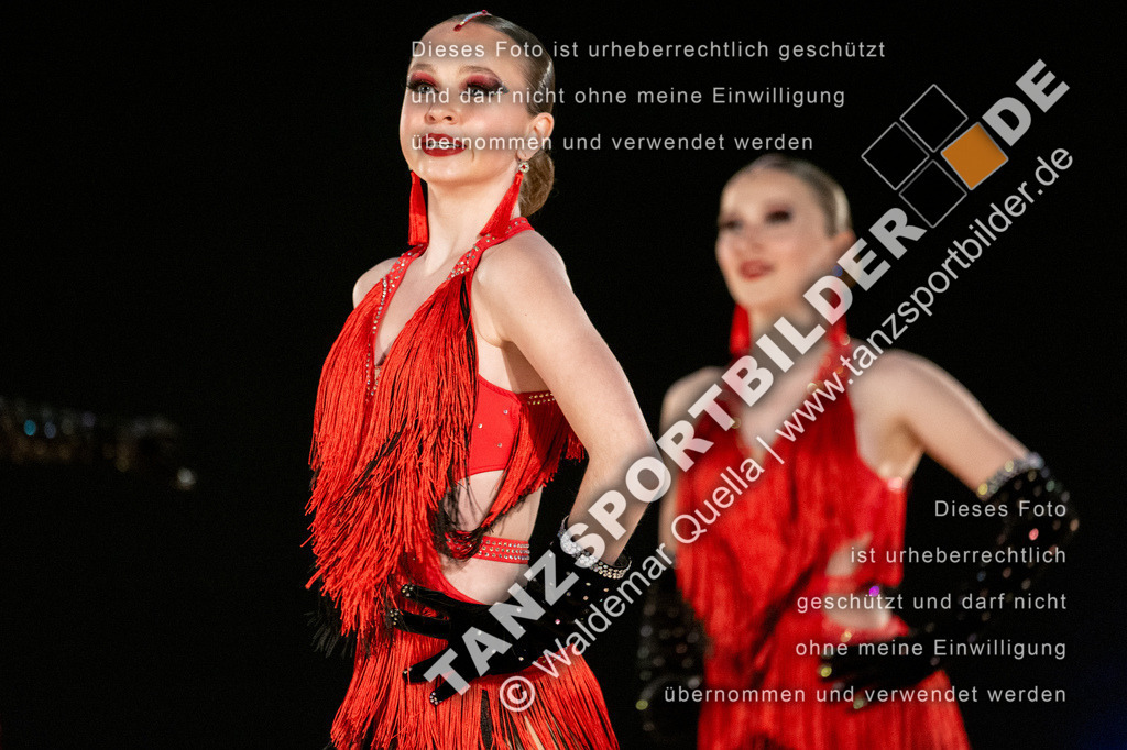20250504-00761 | Hier finden Sie Tanz Bilder vom Latein und Standard Formationen tanzen. Sportbilder vom Tanzsport. Schöne Fotos und von Weltmeisterschaft, Europameisterschaft, Bundesliga, Regionalliga, Oberliga und Landesliga sowie von GOC Stuttgart, DanceComp, WM Bremen