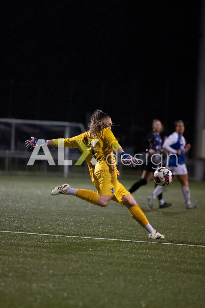 Fußball I Frauen I Saison 2025-2026 I AXA Women's Super League | Women I 14. Spieltag I Grasshoppers Club Zürich - FC Luzern I 14.02.2026 | 1 Lea Kramoviku (CH) (FC Luzern) – Tor - Realisiert mit Pictrs.com
