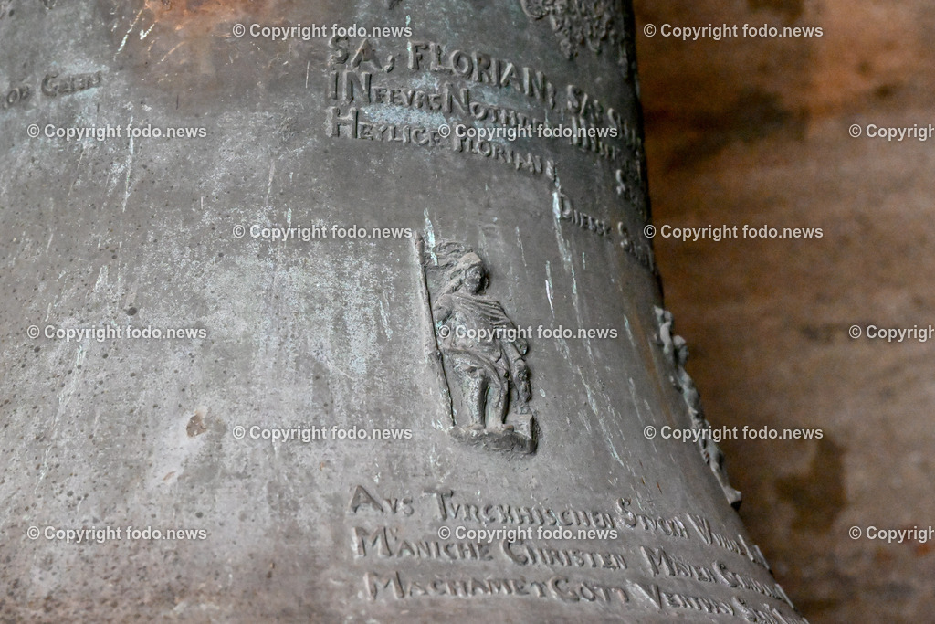 Mauthausen_ Schloss Pragstein_ 25.07.2023-16 | 25.07.2023, Mauthausen, AUT, Schloss Pragstein, im Bild Pfarrkirche Hl. Nikolaus in Mauthausen, Tuerkenglocke, St. Florian