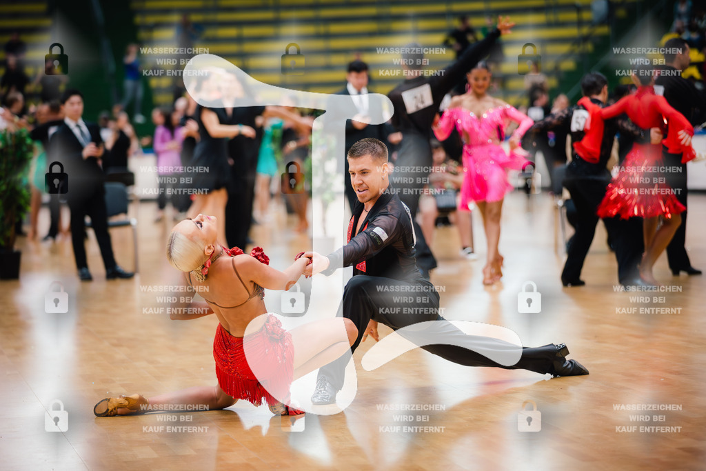 Hessen Tanzt WDSF International Open Latin 28th (59) Mikita Senin _ Michele Mühlig (Bielefelder TC Metropol)-2025-05-18-3574 | Webshop for digital downloads and prints of dance sport, event & show photographer Julian Link - Realisiert mit Pictrs.com