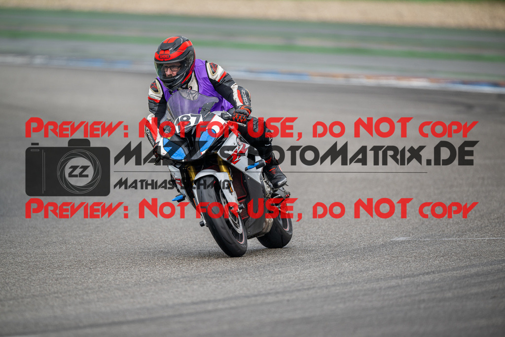 MaZZes_FotoMatrix_240701_6007705_9624 | INST