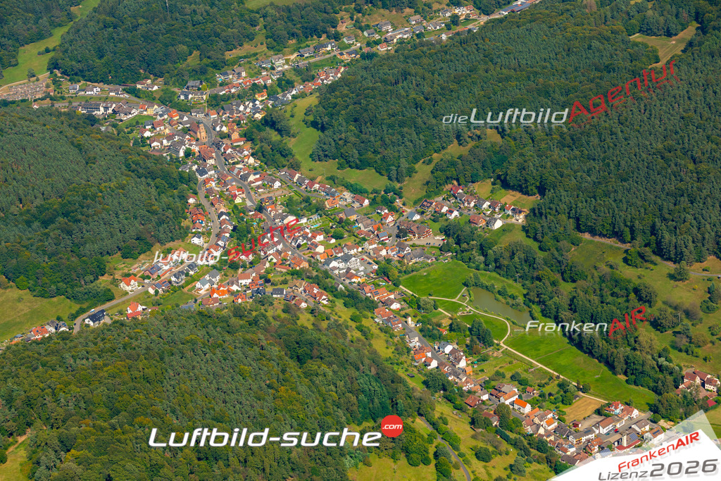 Das Luftbild zeigt :  Heimbuchenthal - Die Luftaufnahme wurde 2024 vom UL-Flugzeug aus erstellt ( keine Drohne ) - Hochauflösende Luftaufnahme - Für grossformatige Ausdrucke geeignet. Die Geschenkidee !Mit Lizenz und Bildrechte bestellbar