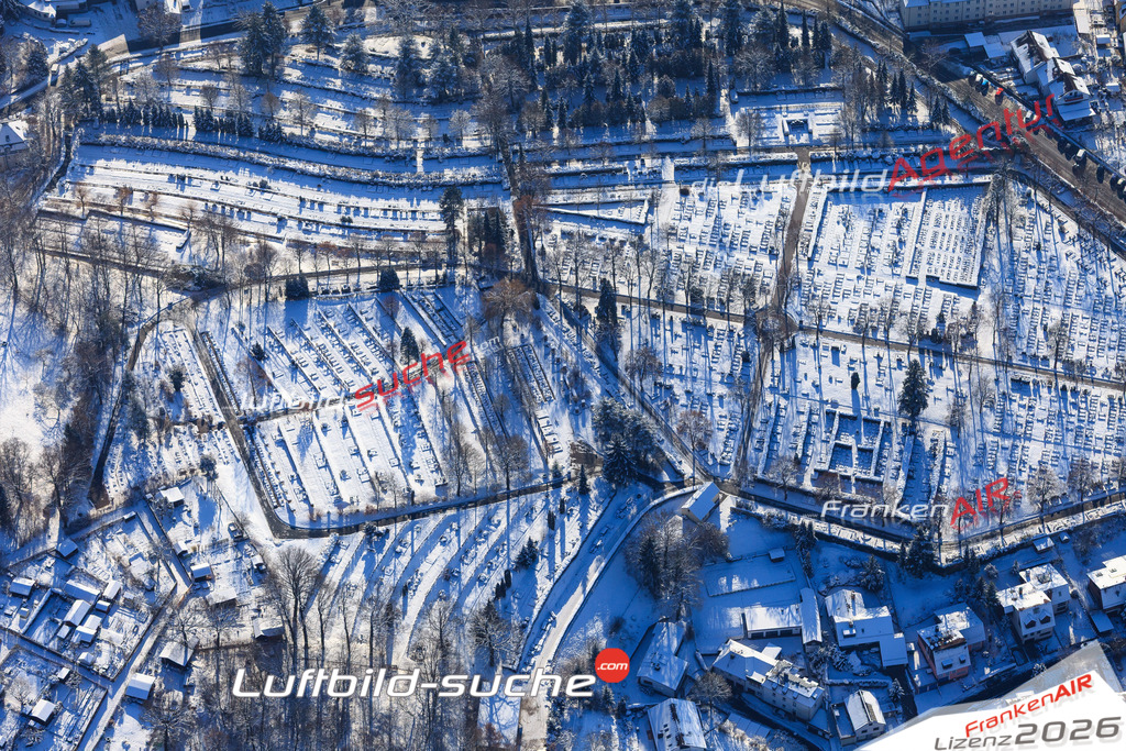 Die Luftaufnahme der Stadt Kulmbach wurde vom UL-Flugzeug heraus erstellt ( keine Drohne )- hohe Auflösung für beste Qualität