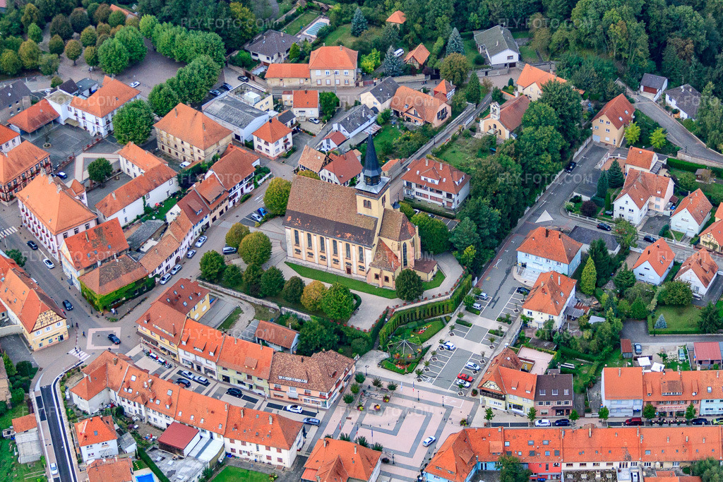 Aerial view: Église de la Trinité de Lauterbourg and Pl. de la Republique in the district Neulauterburg in Lauterbourg in the state Bas-Rhin, France.Photo: IMG_53346.jpg taken on 09/23/2012 by Werner Riehm/FLY-FOTO.comResolution of the original: 4626 x 3084 px