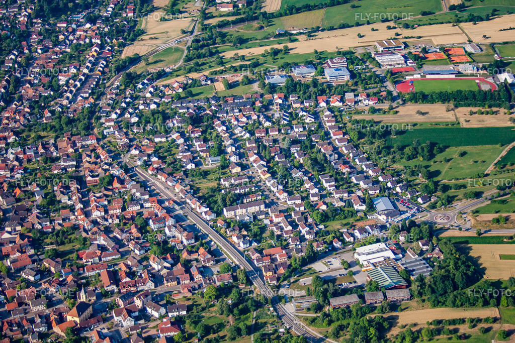 Ortsansicht | Luftbild: Ortsansicht im Ortsteil Langensteinbach in Karlsbad im Bundesland Baden-Württemberg in Deutschland. Foto: IMG_69892.jpg vom 06.07.2014 durch Werner Riehm/FLY-FOTO.de - Realisiert mit Pictrs.com