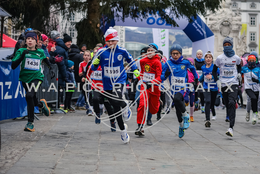 SILVESTERLAUF LINZ 25 | Linz, AUSTRIA, 31. Dezember 25, TRIRUN SILVESTERLAUF LINZ 25 , Image shows: 
Photo: WAPICS / BINDER Manuel