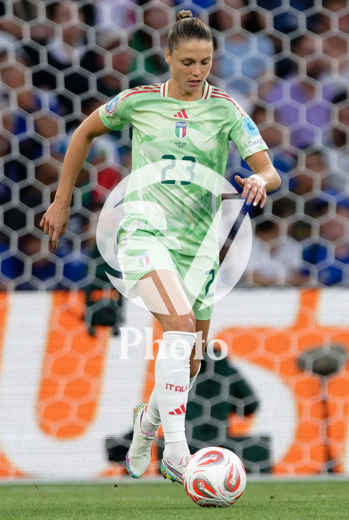 England v Italy - UEFA Women's EURO 2025 Semi-Final | GENEVA, SWITZERLAND - JULY 22:  Cecilia Salvai of Italy runs with the ball during the UEFA Women's EURO 2025 Semi-Final match between England and Italy at Stade de Geneve on July 22, 2025 in Geneva, Switzerland. (Photo by Giuseppe Velletri/Sports Press Photo/Getty Images)