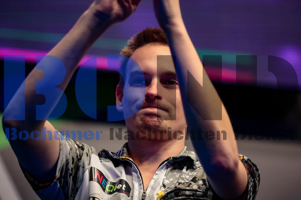 PDC European Darts Open 2024 | {headline}(Foto: Sebastian Sendlak / BOND) - Realisiert mit Pictrs.com