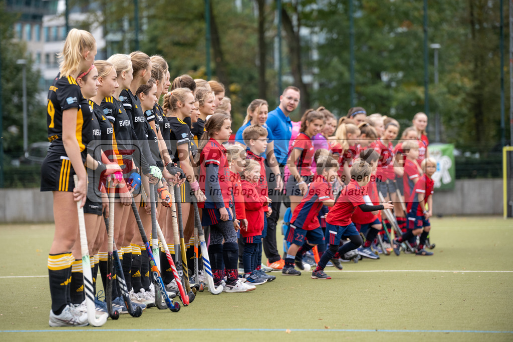 SFE_20231022_0023 | Deutsche Meisterschaft Weibliche U16 Finale Berliner HC - Harvestehuder THC am 22.10.2023 in Köln (Düsseldorfer Hockeyclub 1905 e.V.), Photo: Stephan Fehrmann 2023 (Sports-Gallery)