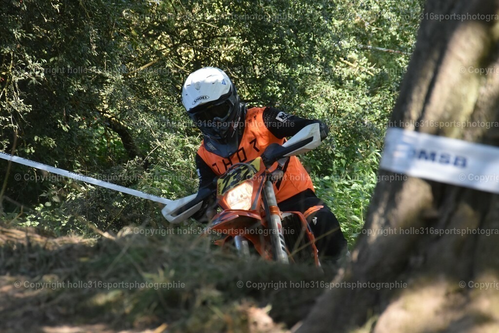 DSC_0075 | Sportfotografie , Motorsport, Motoross, Reitsport, Mointainbike, Enduro,
Landschaft , Outdoor, Eventfotografie, Landschaft, Bilder online bestellen - Realisiert mit Pictrs.com