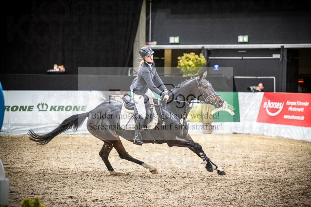 DOS_2326 | Entdecke hochwertige Reitturnierfotos von Foto Oger. Professionell, emotional und authentisch – jetzt Lieblingsmomente im Shop bestellen.Deutschlandweite Turnierfotografie. - Realisiert mit Pictrs.com