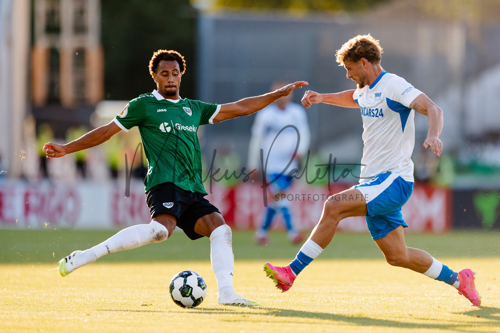DFB-Pokal 2025/2026, 1. Runde: SC Preußen Münster - Hertha BSC Berlin | Münster, 18.08.2025: DFB-Pokal 2025/2026, 1. Runde, SC Preußen Münster gegen Hertha BSC Berlin im LVM-Preußenstadion in Münster.(Foto: sportfotografie.ms | Markus Paletta) - Realisiert mit Pictrs.com
