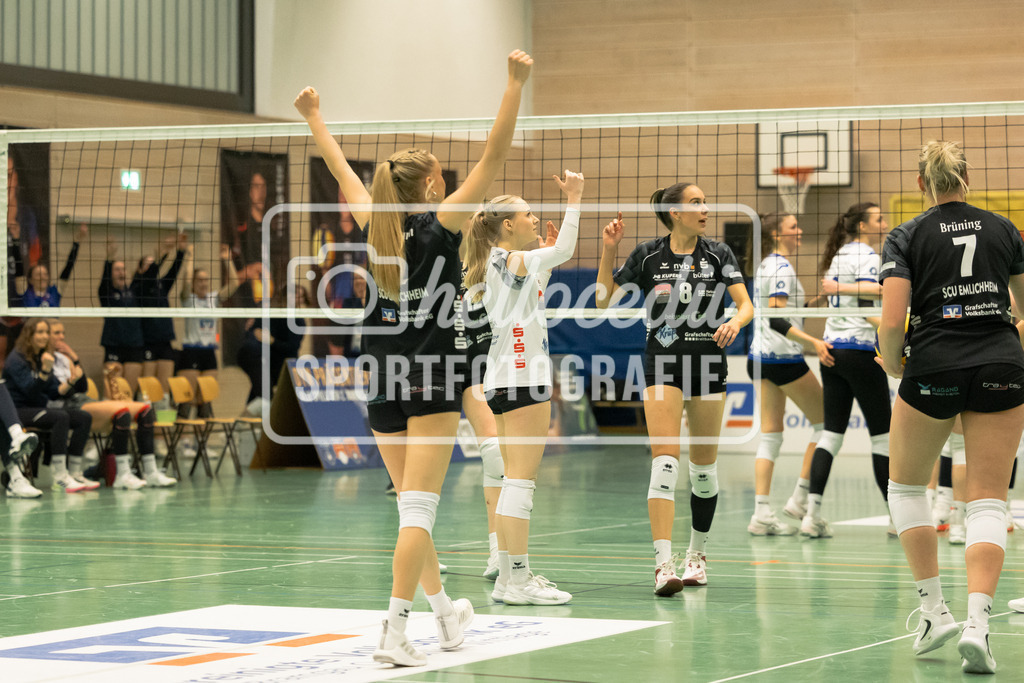 Volleyball I Frauen I Saison 2025-2026 I 2. Bundesliga I VC Osnabrück - SCU Emlichheim-114 | Nina Herrmann (2, SCU Emlichheim) - Realisiert mit Pictrs.com
