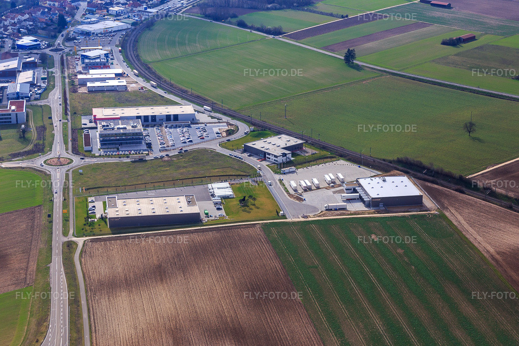 Luftbild: Industriegebiet Im Speyerer Tal mit ITK Engineering GmbH, Resinnovation GmbH, TRANSAC Intern. Speditionsgesellschaft mbH und Markthalle 5 in Rülzheim im Bundesland Rheinland-Pfalz in Deutschland. – Foto: IMG_086188.jpg vom 26.02.2016 durch Werner Riehm/FLY-FOTO.de – Auflösung des Originals: 5472 x 3648 px – ITK Engineering - Ihr Partner für Digital Engineering – der resinnovation GmbH - Wir sind das Kunstharz – TRANSAC Logistics GmbH – TOMSLOT88 * Provider