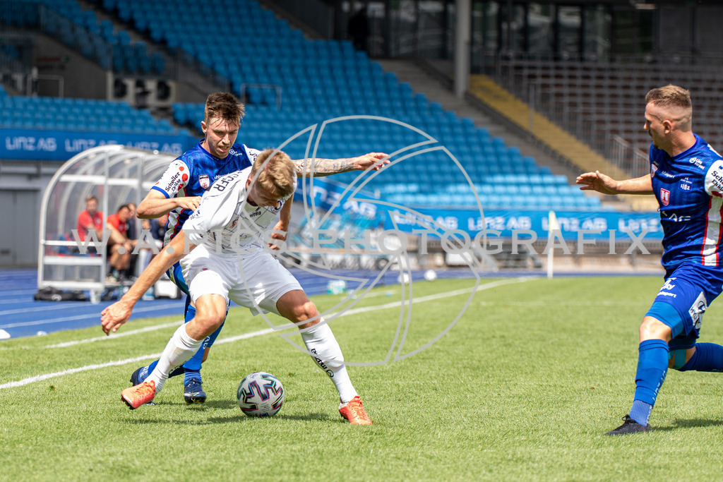 Blau Weiss Linz vs Austria Klagenfurt | LINZ, AUSTRIA,HPYBET 2. Liga, Runde 21 Blau Weiss Linz vs Austria Klagenfurt, Image shows Florian Freissegger (A.Klagenfurt).
Photo: SMP/Andreas Willdoner
