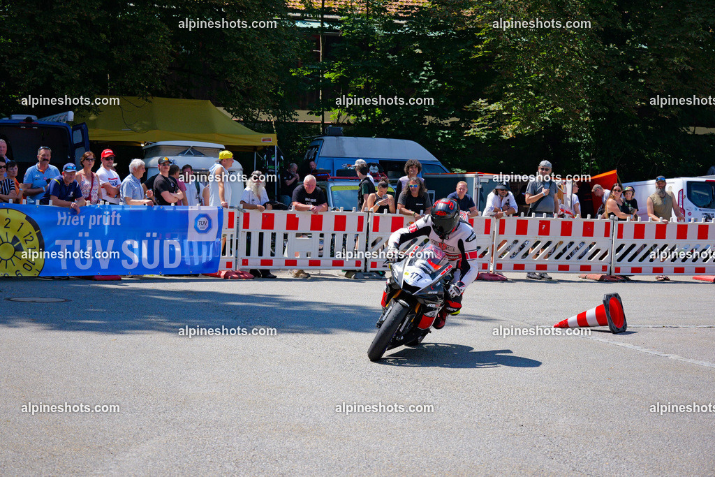 P1036876-2 | Erleben Sie atemberaubende, hochqualitative Fotos Ihrer Fahrt entlang der malerischen Alpenstraßen. Besuchen Sie alpineshots.com, um professionelle Aufnahmen Ihrer unvergesslichen Reise zu finden und zu kaufen - Realisiert mit Pictrs.com