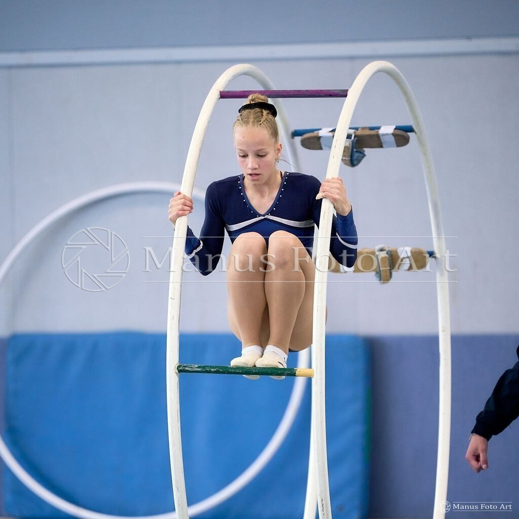 2024-06-21-B-DSC02418 | Professionelle Sportfotografie in Hamburg, Schleswig-Holstein und Niedersachsen – spezialisiert auf Rhönrad, Geräteturnen, Leistungsturnen und rhythmische Sportgymnastik. Bundesweite Begleitung von Rhönrad-Events. Jetzt Sport-Fotos - Realisiert mit Pictrs.com