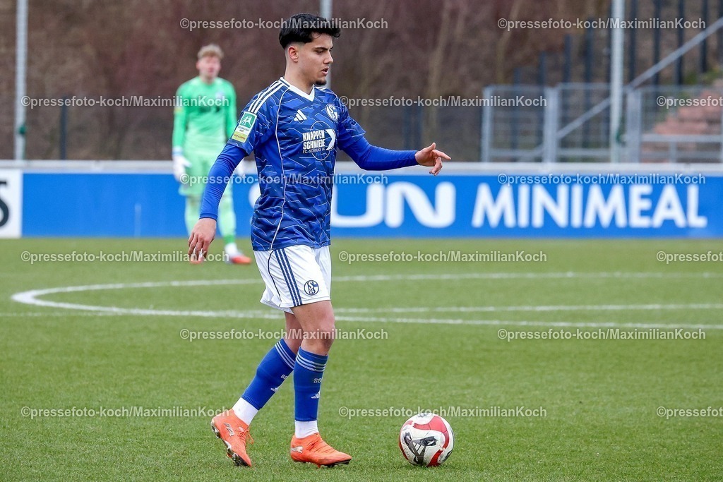 xSSCx15022601049 | 15.02.2026, xsscx, Herren Fussball, FC Schalke 04 U23 - Wuppertaler SV, Regionalliga West, 22. Spieltag, Parkstadion, Saison 2025 2026: Andri Buzolli (FC Schalke 04 #14) DFB regulations prohibit any use of photographs as image sequences and or quasi-video. Photo: xSandraxScherningxPressefotoKochx