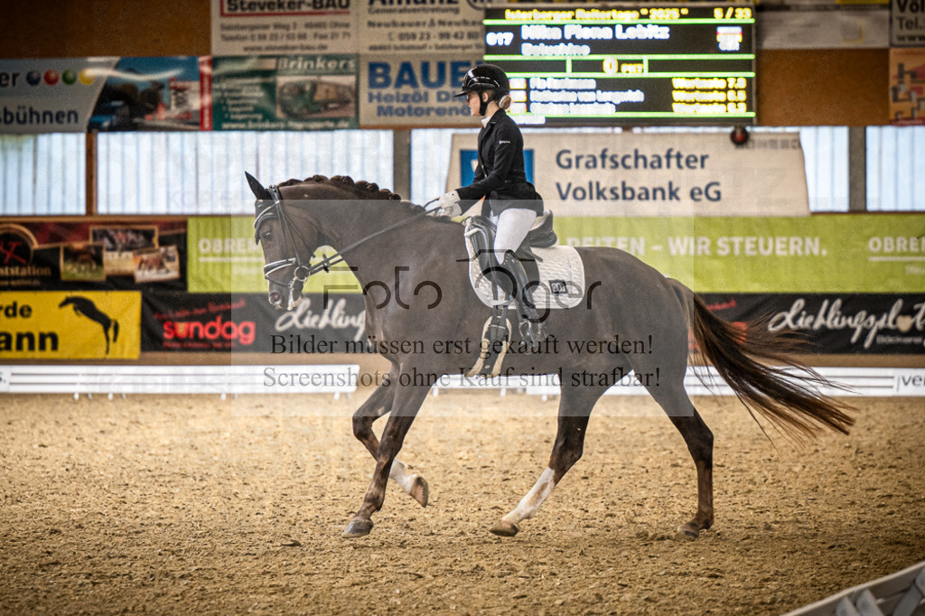 DOS_0700 | Entdecke hochwertige Reitturnierfotos von Foto Oger. Professionell, emotional und authentisch – jetzt Lieblingsmomente im Shop bestellen.Deutschlandweite Turnierfotografie. - Realisiert mit Pictrs.com