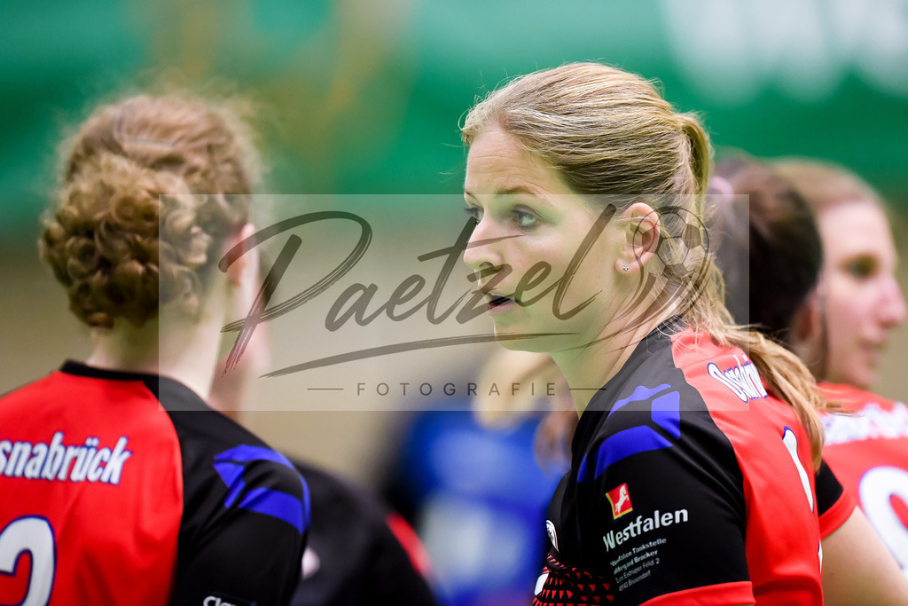 VCOBWA20211106_168 | Volleyball, Frauen:   bei dem Spiel der 3. Liga West zwischen VC Osnabrueck und SV BW Aasee in der Schlosswallhalle am 06.11.2021 in Osnabrueck, Deutschland. - Realisiert mit Pictrs.com