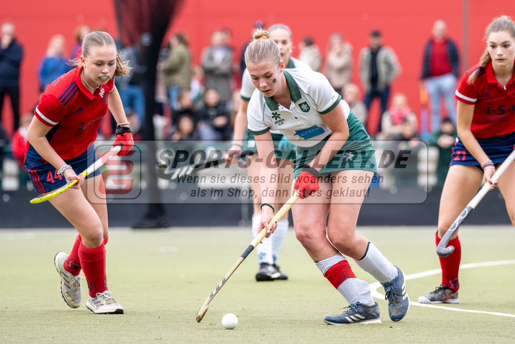 SFE_20231022_0052 | Deutsche Meisterschaft Weibliche U16 Finale Uhlenhorst Mülheim - Düsseldorfer HC am 22.10.2023 in Köln (Düsseldorfer Hockeyclub 1905 e.V.), Photo: Stephan Fehrmann 2023 (Sports-Gallery)