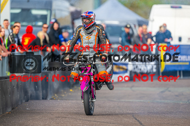 MaZZes_FotoMatrix_231001_5742 | UE40