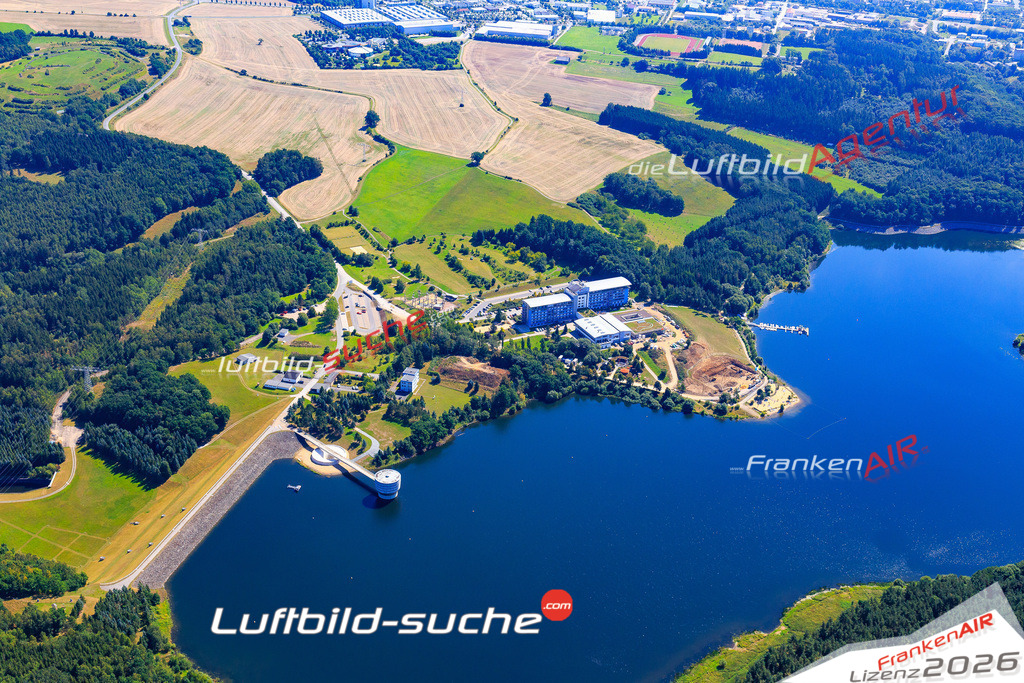Die Luftaufnahme der Stadt Zeulenroda Triebes wurde vom UL-Flugzeug heraus erstellt ( keine Drohne )- hohe Auflösung für beste Qualität