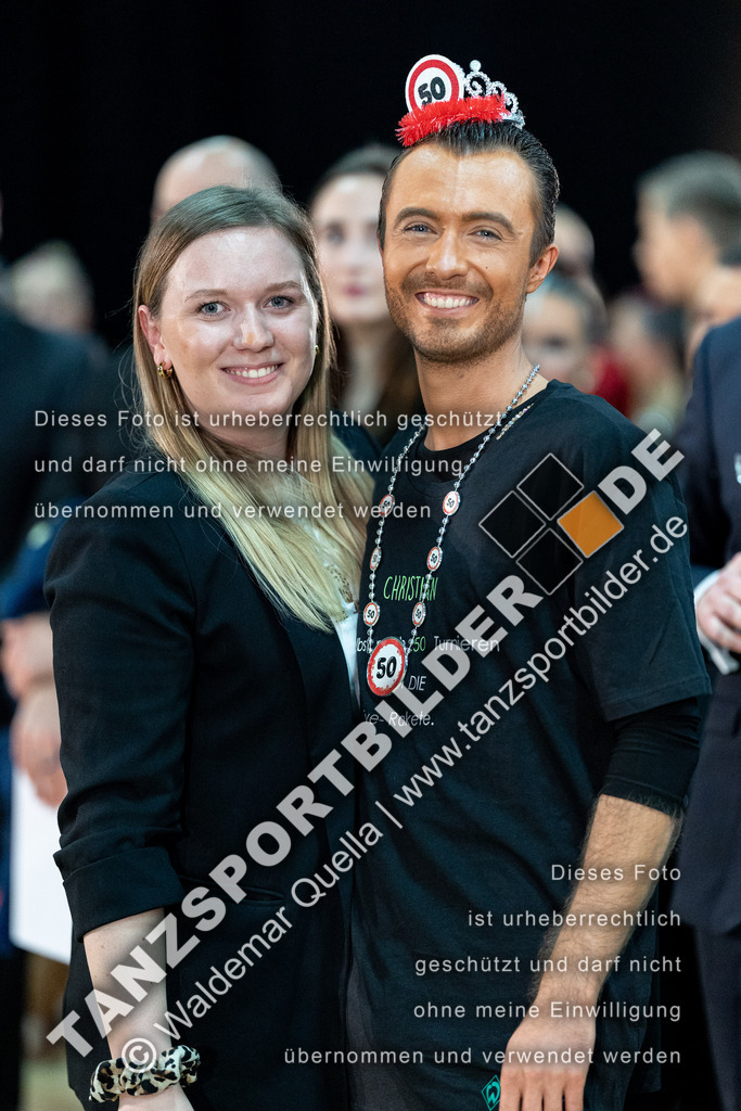 20240120-03515 | Hier finden Sie Tanz Bilder vom Latein und Standard Formationen tanzen. Sportbilder vom Tanzsport. Schöne Fotos und von Weltmeisterschaft, Europameisterschaft, Bundesliga, Regionalliga, Oberliga und Landesliga sowie von GOC Stuttgart, DanceComp, WM Bremen