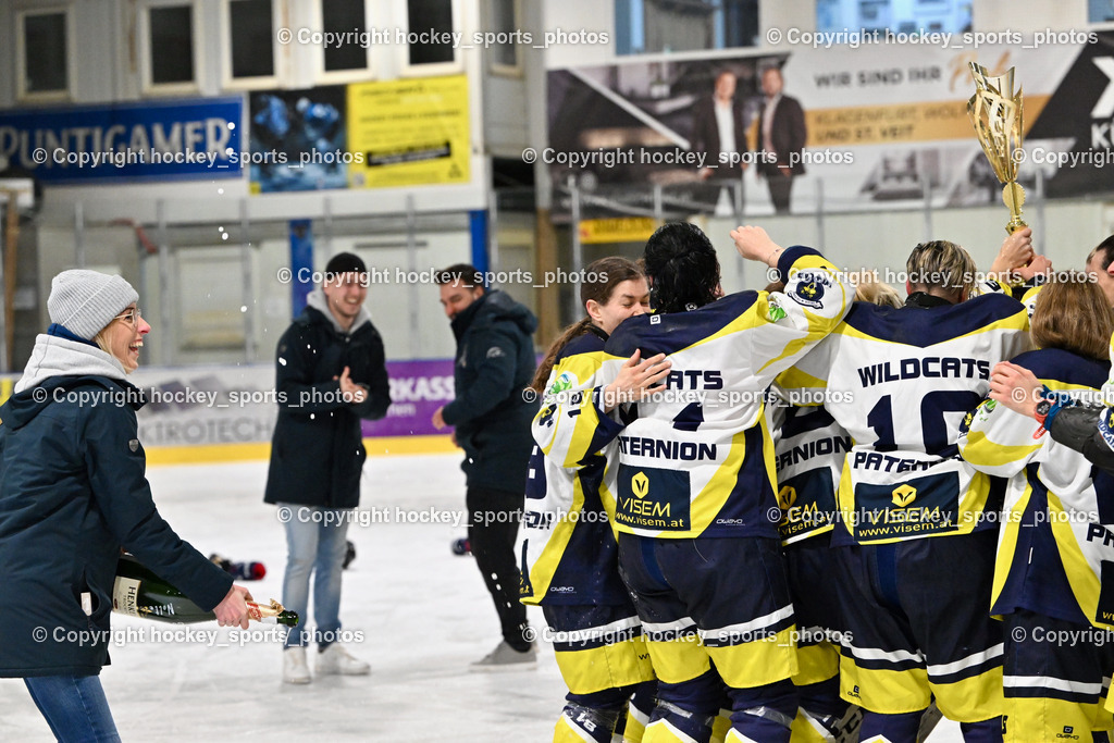 WILDCATS PATERNION & Lady Hawks Siegerehrung-Meisterfeier | Melanie Lesacher, Champagner Dusche, Jubel Wildcats Paternion Mannschaft, Meister, WILDCATS PATERNION &amp; Lady Hawks Siegerehrung-Meisterfeier, WILDCATS PATERNION &amp; Lady Hawks Siegerehrung-Meisterfeier am 12.03.2025 in Steindorf (Ossiachersee Halle), Austria, (Photo by Bernd Stefan)