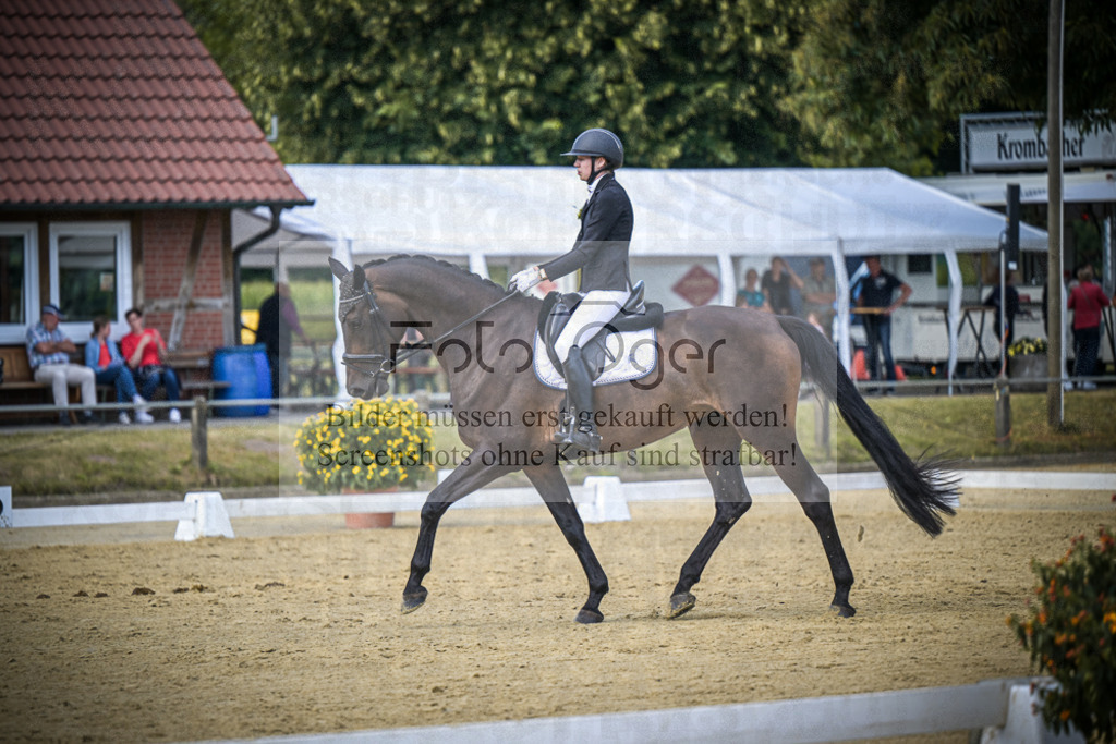 DOS_0004 | Entdecke hochwertige Reitturnierfotos von Foto Oger. Professionell, emotional und authentisch – jetzt Lieblingsmomente im Shop bestellen.Deutschlandweite Turnierfotografie. - Realisiert mit Pictrs.com