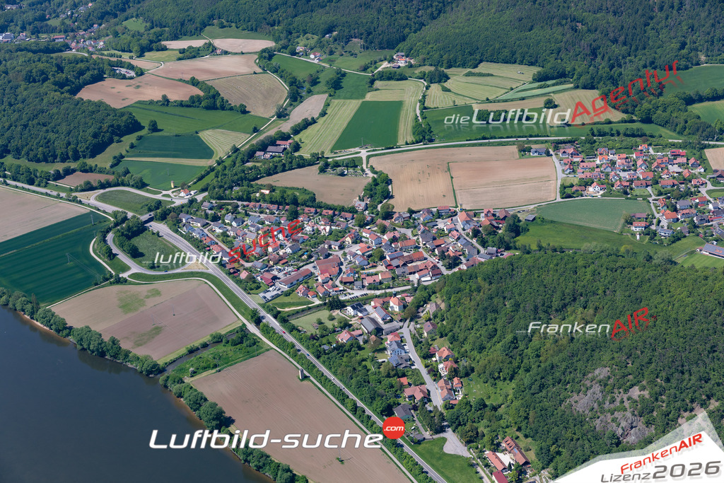 Die Luftaufnahme Sulzbach-an-der-Donau - Donaustauf wurde 2021 mittels Flugzeug (keine Drohne) erstellt. Hohe Auflösung -für große Poster und Wandbilder geeignet!