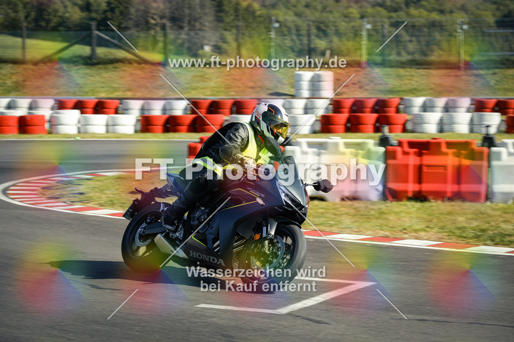 OBK_Mai_Martina_Markus-10234 | Hier findet Ihr Bilder von Touristenfahrten auf der Nürburgring Nordschleife oder von anderen Veranstaltungen die ich besucht habe. Viel Spass beim Durch Schauen 