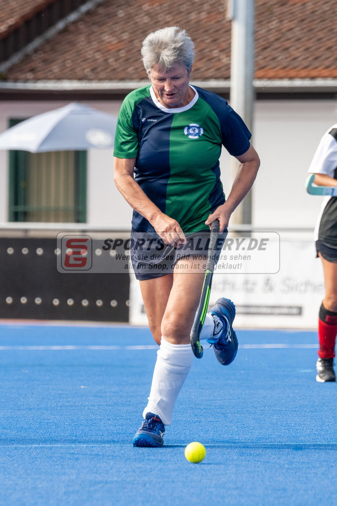 SFE_20240817_0105 | Krefeld, Deutschland, 17.08.2024:  European Cup for Recreational Hockey Players im KTHC Stadion Rot-Weiss Köln Tennis and Hockey Club am 17.08.2024 in Krefeld, Deutschland. (Foto von Stephan Fehrmann)Krefeld, Germany, 17.08.2024: European Cup for Recreational Hockey Players in KTHC Stadion Rot-Weiss Köln Tennis and Hockey Club at 17.08.2024 in Krefeld, Deutschland. (Foto from Stephan Fehrmann)
