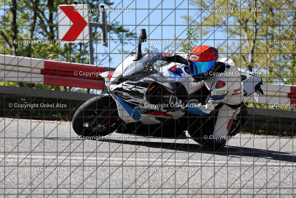 IMG_8142 | Fotograf am Kyffhäuser. Onkel Atze. Kyffhäuser Rennstrecke. Café36. Motorsportfotografie. - Realisiert mit Pictrs.com