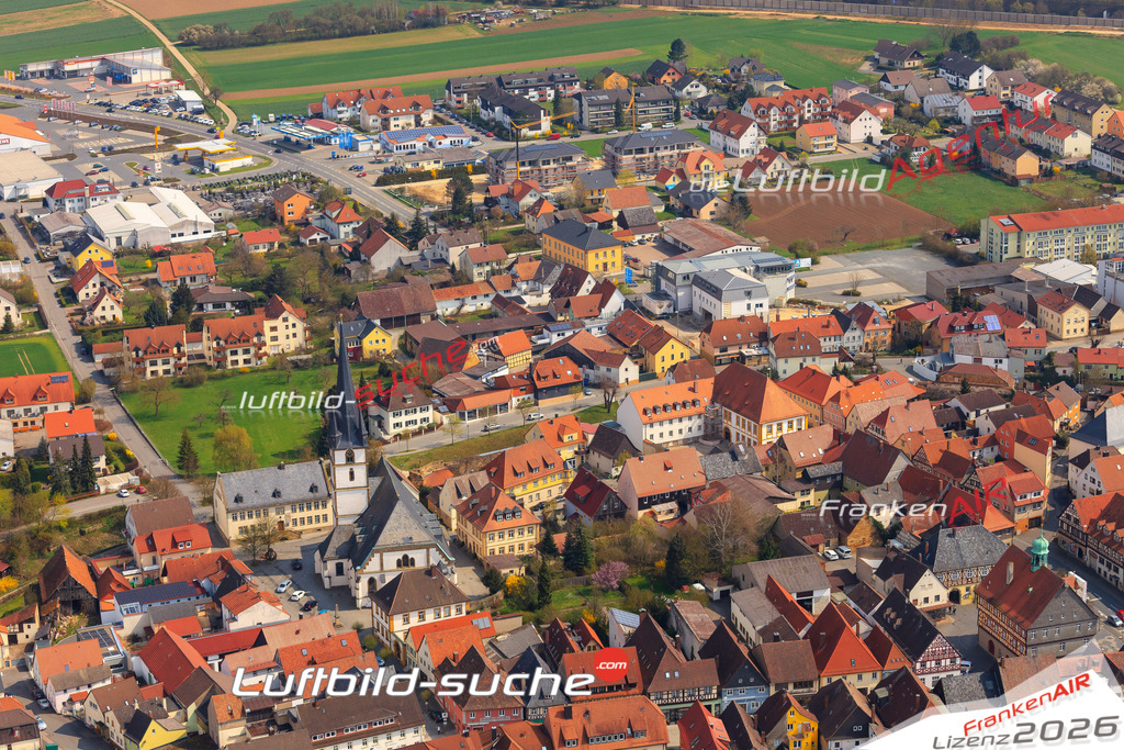 Die Luftaufnahme der Stadt Bad Staffelstein wurde vom UL-Flugzeug heraus erstellt ( keine Drohne )- hohe Auflösung für beste Qualität