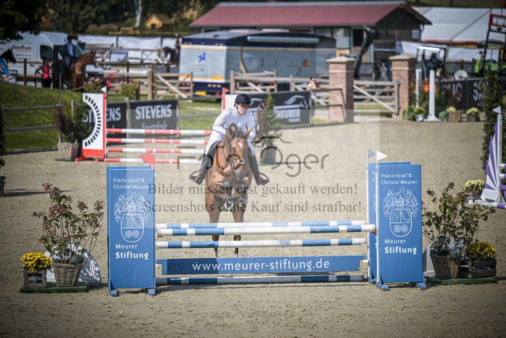 DOS_3309 | Entdecke hochwertige Reitturnierfotos von Foto Oger. Professionell, emotional und authentisch – jetzt Lieblingsmomente im Shop bestellen.Deutschlandweite Turnierfotografie. - Realisiert mit Pictrs.com