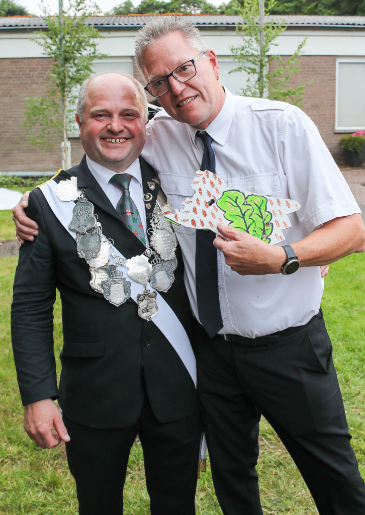 top-top.de-250627-121 | Foto, Video, Fotografie, Videografie, Fotobox, DJ, Discjockey, Musik, Musikbox, Veranstaltung, Photobooth, Amazon, Ebay, Buchtipp, Bestseller, Autor, Verlag, Buch, Wesel, Hamminkeln, NRW, Dinslaken, Rees, Drohne, Hochzeit, Party, Fotobox, Wesel, Fotograf