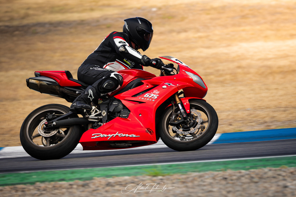 Ducati Trackday Hockenheimring 2026 | Entdecken Sie die faszinierende Welt von Alexander Tschuncky Arts: Kreative Fotografie, atemberaubende Automobilkunst und hochwertiger Bilderdruck. Lassen Sie sich inspirieren! - Realisiert mit Pictrs.com