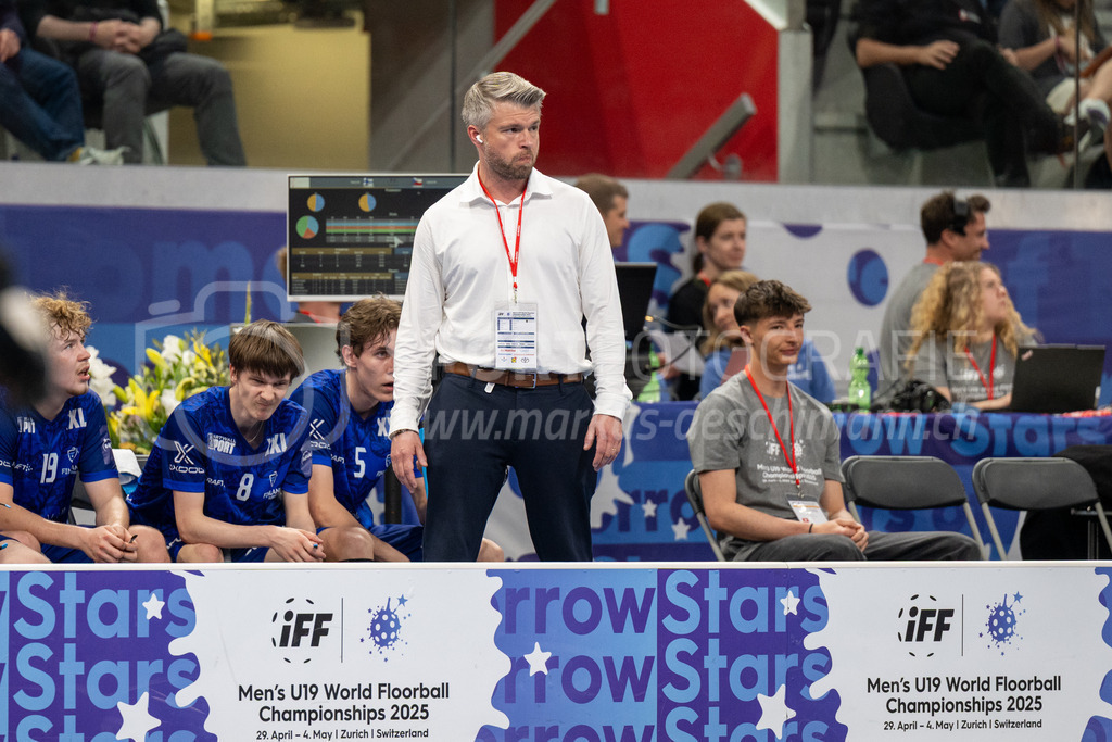 2025 Men's U19 WFC - Finland v Czechia | Jussi Huovinen (Head Coach, Finland) during 2025 Men's U19 WFC, Switzerland: 04.05.2025, Zürich, Swiss Life Arena.Event page: <a href="https://www.u19wfc2025.ch/">www.u19wfc2025.ch</a>Credit: Markus Aeschimann, <a href="https://markus-aeschimann.ch">markus-aeschimann.ch</a>Instagram: <a href="https://instagram.com/sportfotografie.aeschimann">@sportfotografie.aeschimann</a> - Realisiert mit Pictrs.com