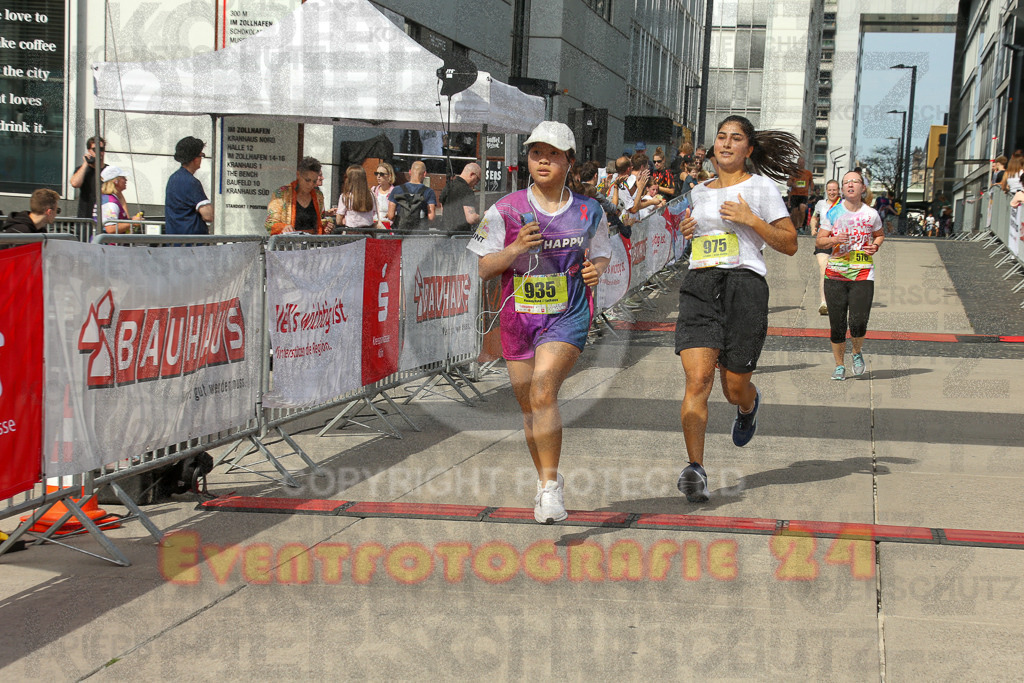 250920_1342_EX1_6325 | Sportfotografie im Rhein-Sieg Kreis, Köln, Bonn, NRW, Rheinland Pfalz, Hessen, etc. Unser Tätigkeitsfeld umfasst den Laufsport vom Volkslauf über den Marathon, Duathlon, Triathon bis zum Ultralauf wie Kölnpfad Ultra oder Schindertrail.