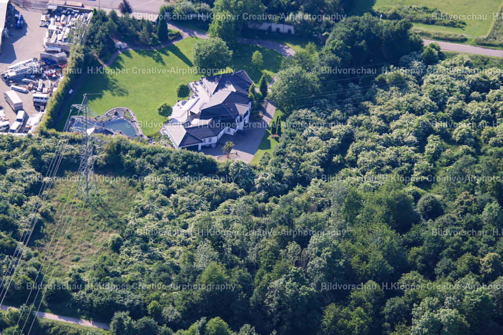 Zelte und Hallen Späth Grevenbroich Creative Airphotography-3196 | Luftbilder und professionelle Luftbildfotografie als Digitaldatei oder hochwertiger Print: Leinwand, Alu‑Dibond, Acrylglas, Poster oder Download im Shop. - Realisiert mit Pictrs.com
