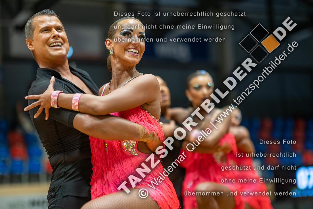 20260328-00260 | Hier finden Sie Tanz Bilder vom Latein und Standard Formationen tanzen. Sportbilder vom Tanzsport. Schöne Fotos und von Weltmeisterschaft, Europameisterschaft, Bundesliga, Regionalliga, Oberliga und Landesliga sowie von GOC Stuttgart, DanceComp, WM Bremen